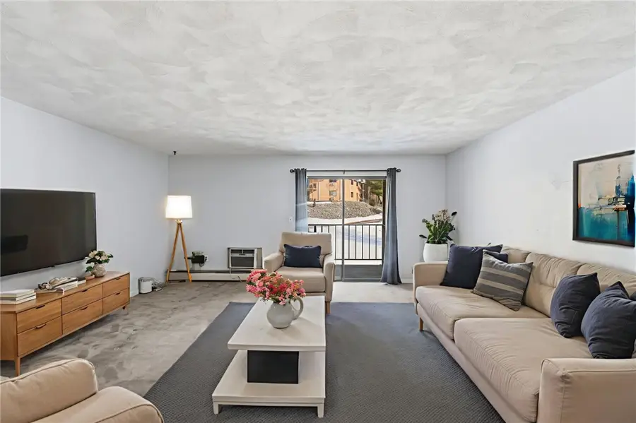 752 Quaker Lane #A201, Warwick, RI 02818 - #2