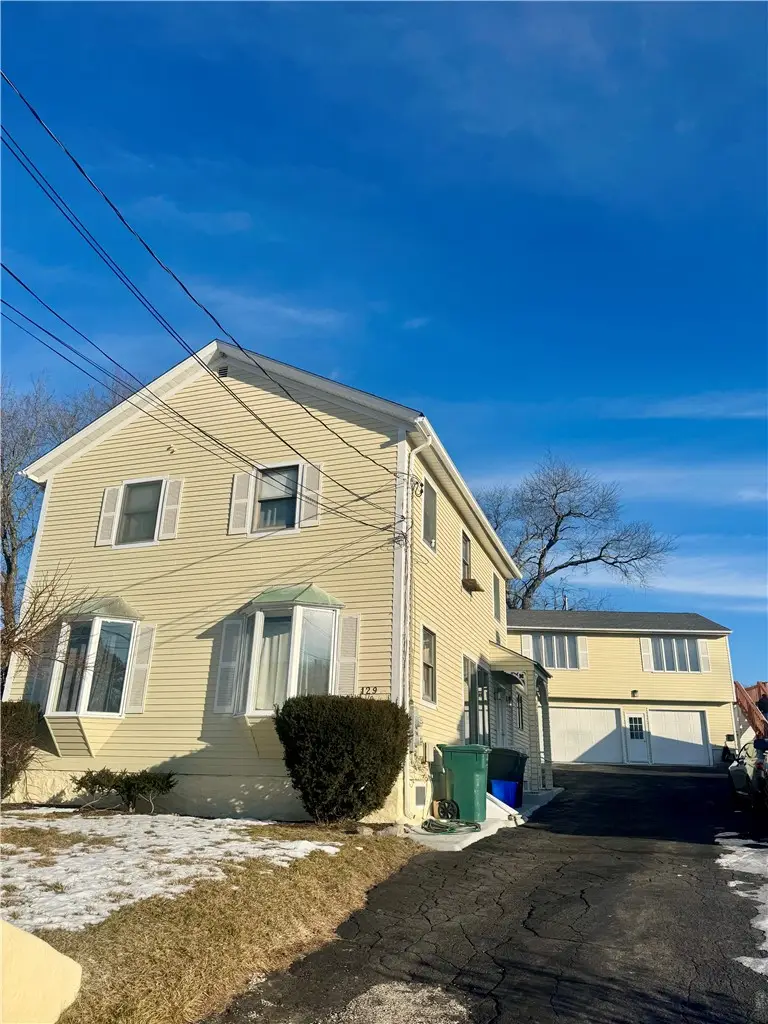 129 Simmonsville Avenue, Johnston, RI 02919 - #2