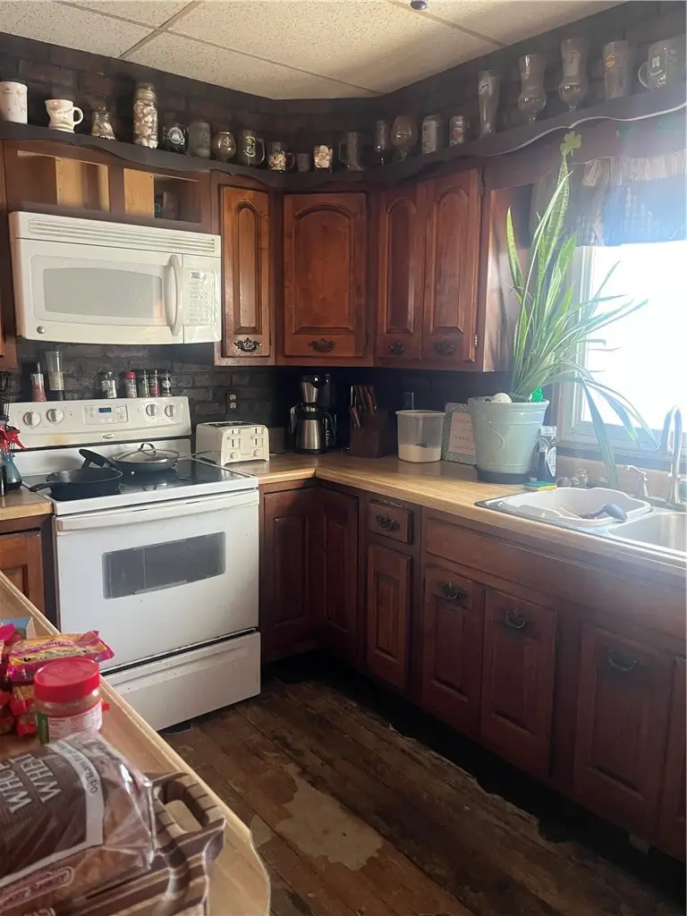 107 Mulberry Street, Pawtucket, RI 02860 - #3