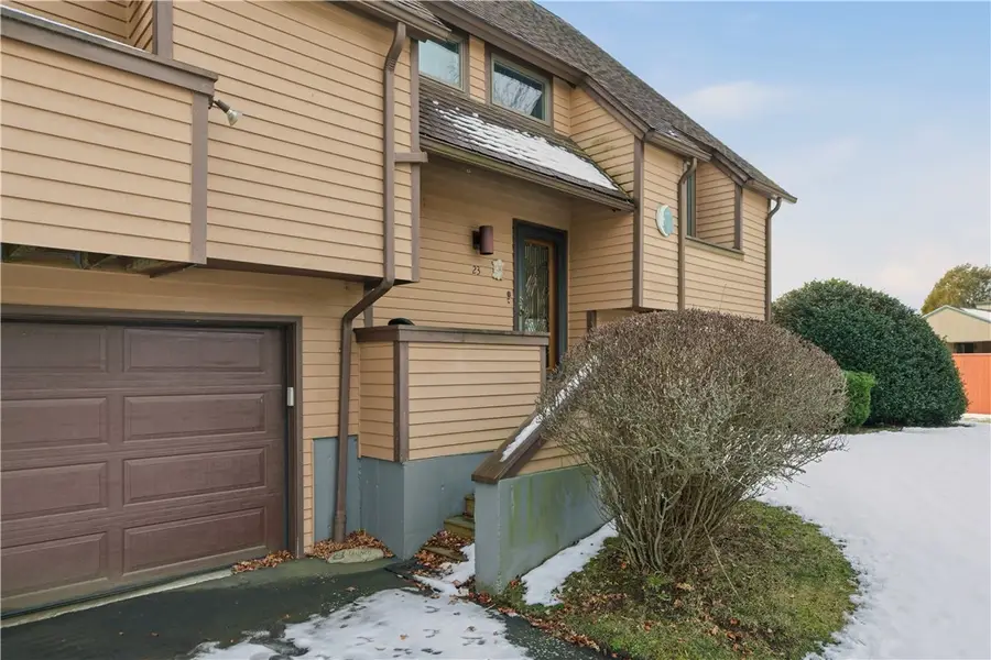 23 Indian Hill Circle, Middletown, RI 02842 - #3