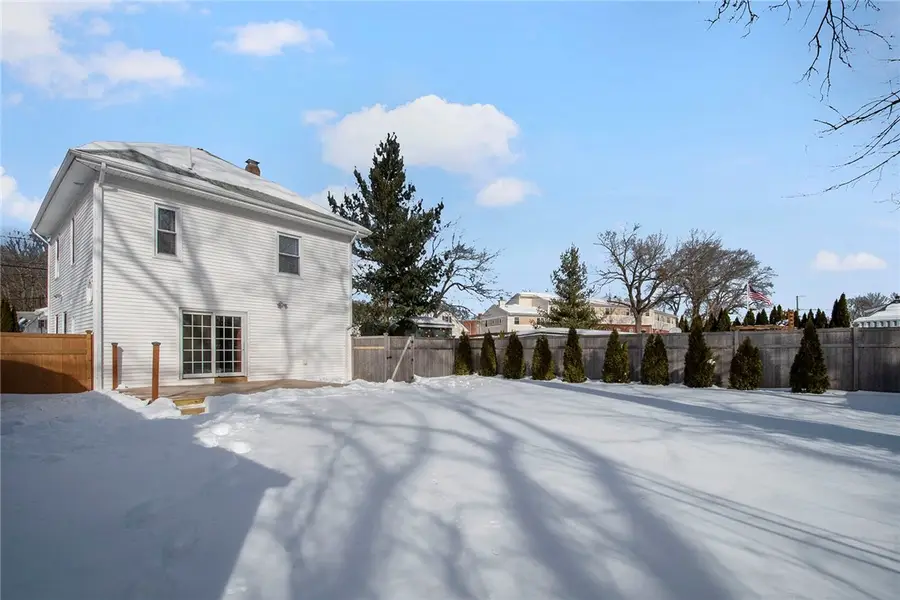 2 Overbrook Avenue, Warwick, RI 02889 - #3