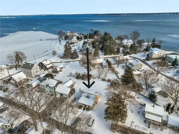 22 Lexington Avenue, North Kingstown, RI 02852