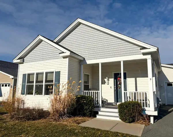 58 Chickadee Lane, South Kingstown, RI 02879