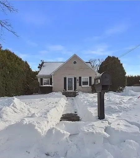 106 Fales Road, Bristol, RI 02809 - Image #1