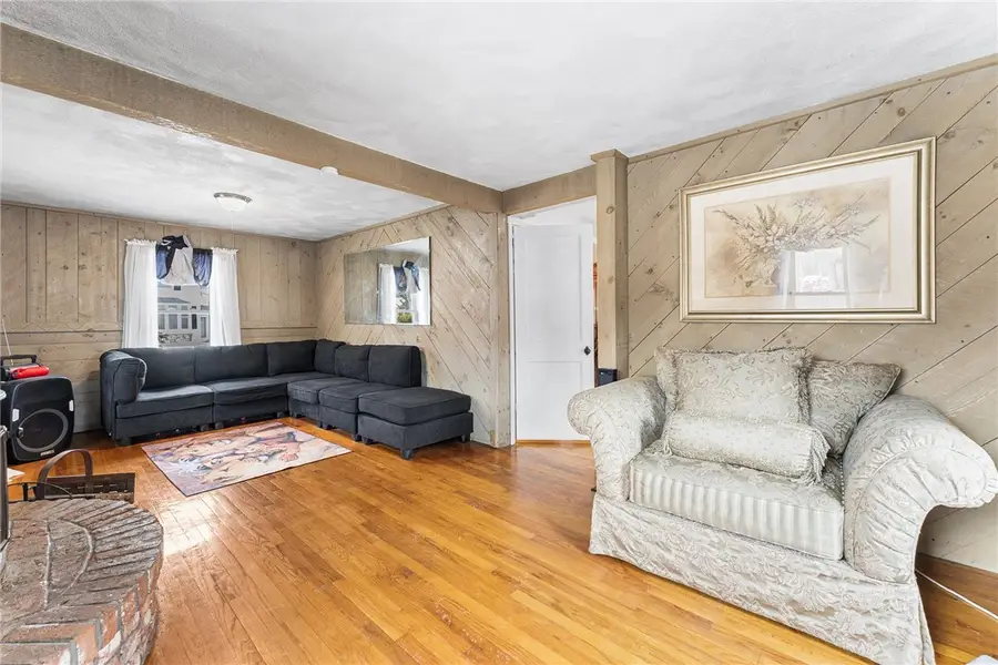 3 Hutchinson Avenue, Pawtucket, RI 02861 - Image #2