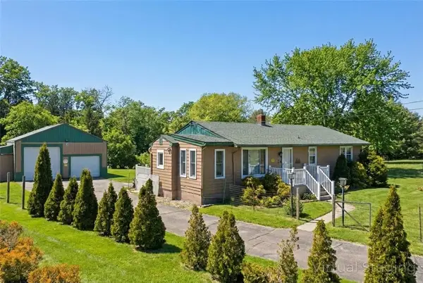 16 Oak Street, Hopkinton, RI 02804