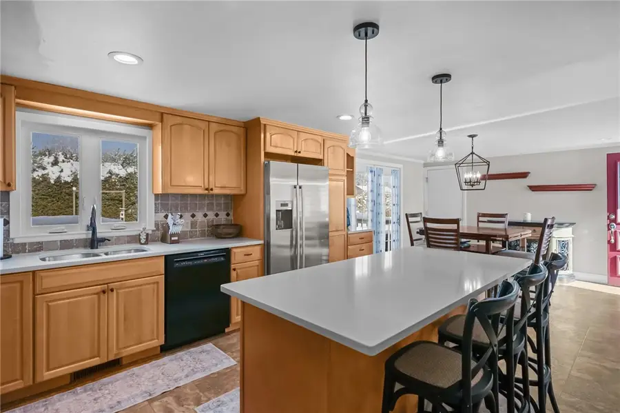 25 Janet Drive, Cranston, RI 02921 - #3