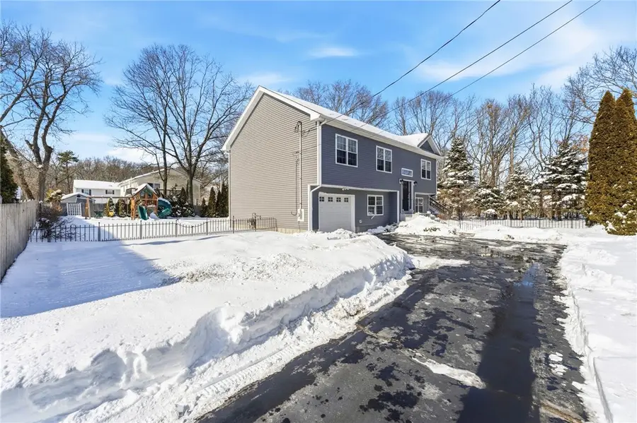 18 Anama Avenue, Rumford, RI 02916 - #3