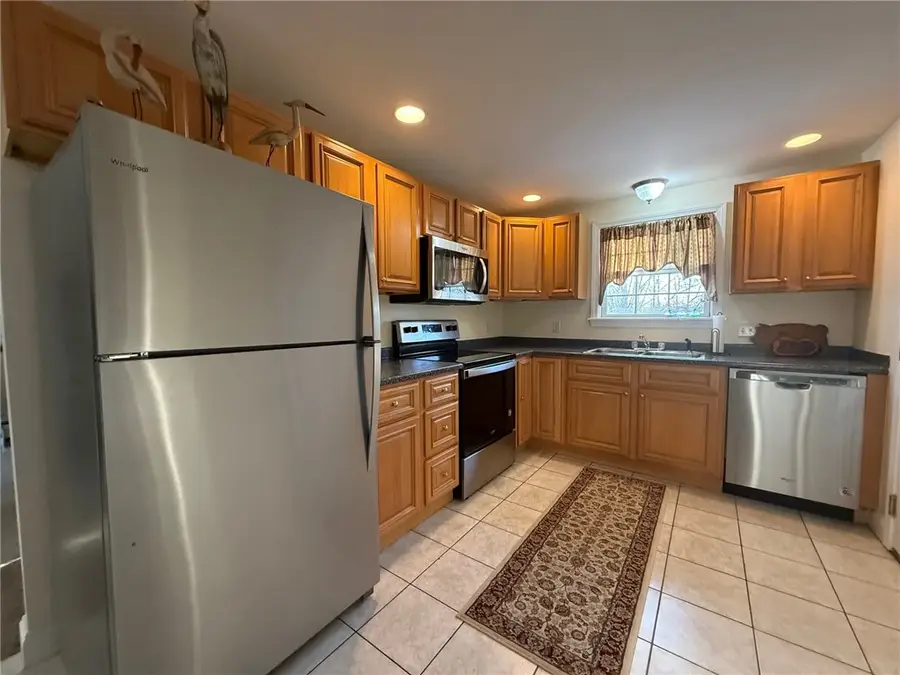 669 Metacom Avenue #25, Bristol, RI 02809 - #3