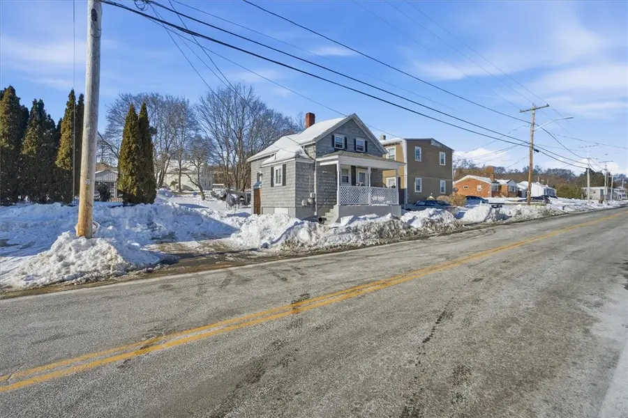 208 Simmonsville Avenue, Johnston, RI 02919 - #2