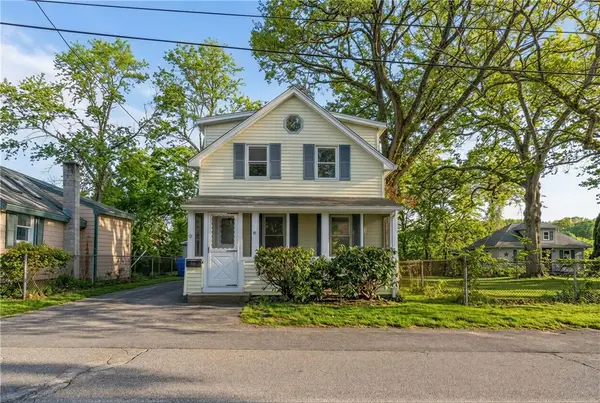 10 Booth Avenue, East Providence, RI 02915