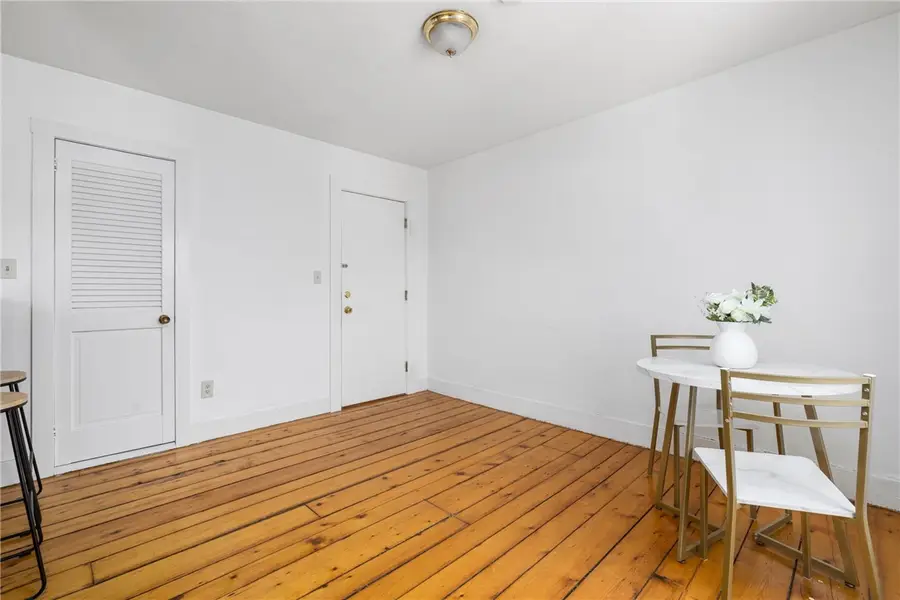 14 Brinley Street #3, Newport, RI 02840 - Image #2