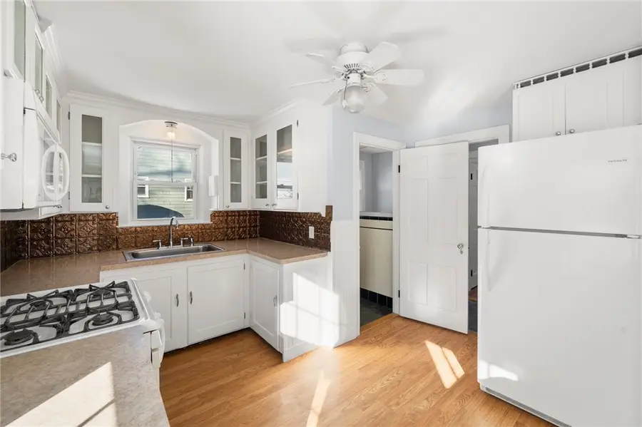 25 Newfield Avenue, Warwick, RI 02888 - #3