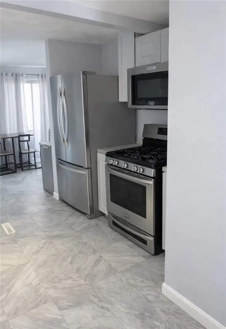 33 Princess Avenue, Cranston, RI 02920 - Image #3