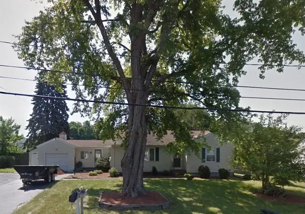 40 Heroux Boulevard, Cumberland, RI 02864