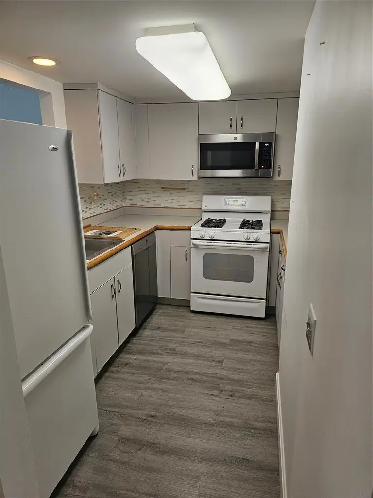 37 Lawton Brook Lane, Portsmouth, RI 02871 - #1