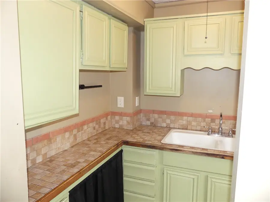 112 Hugo Street, Providence, RI 02904 - #3