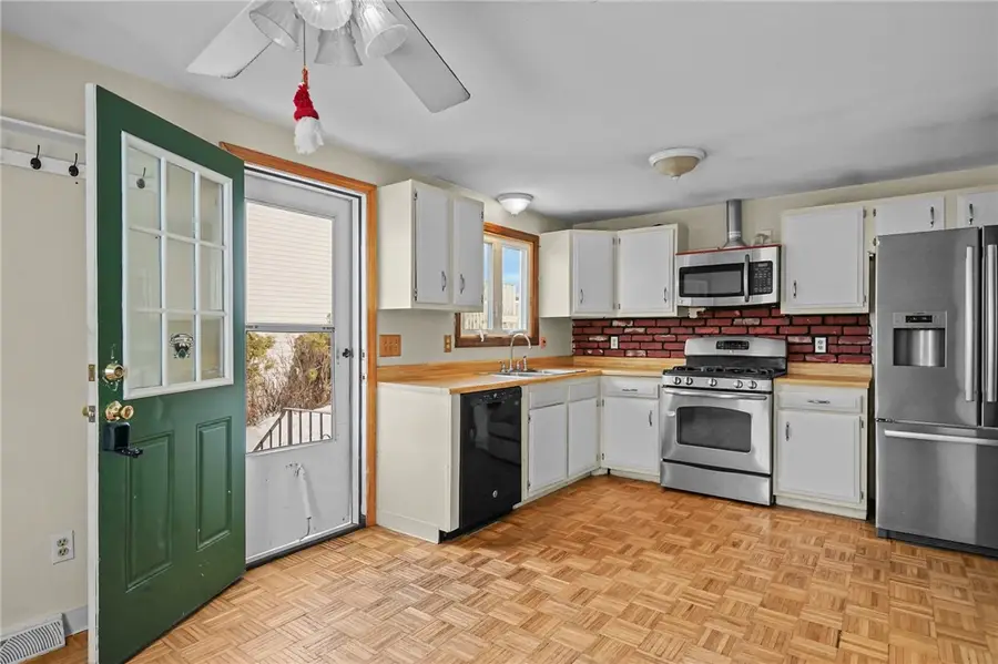 57 Whirlaway Place, Pawtucket, RI 02861 - #3