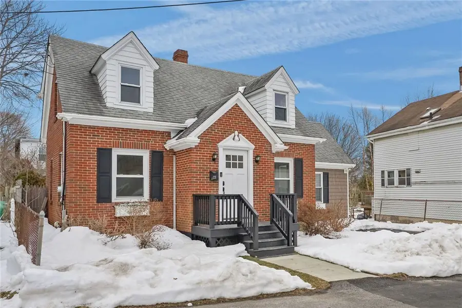 23 Livingston Place, Middletown, RI 02842 - #2