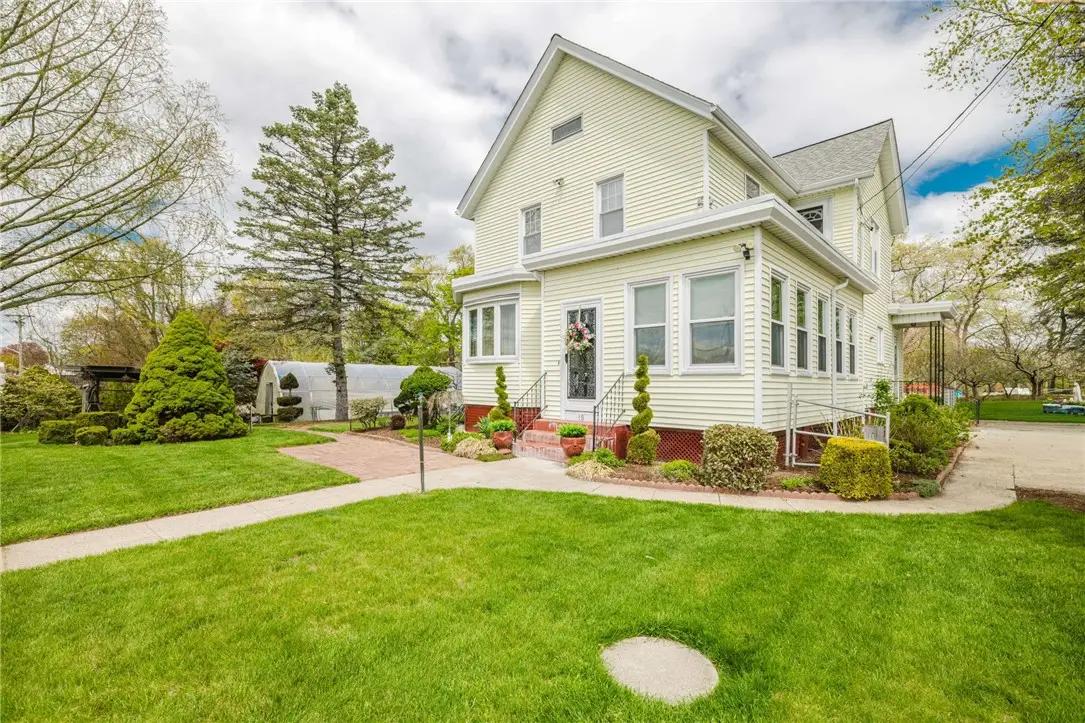 18 Central Avenue, Seekonk, MA 02771 - #1