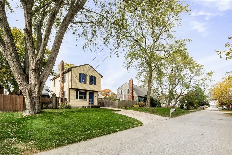 66 Islington Avenue, Portsmouth, RI 02871 - #2