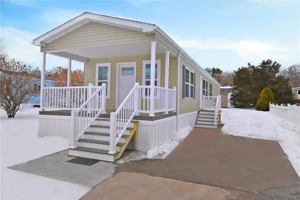 18 Comfort Lane, South Kingstown, RI 02879