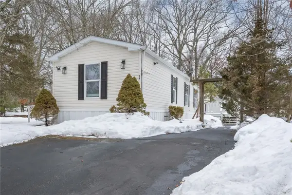 38 Torch Lane, Coventry, RI 02816