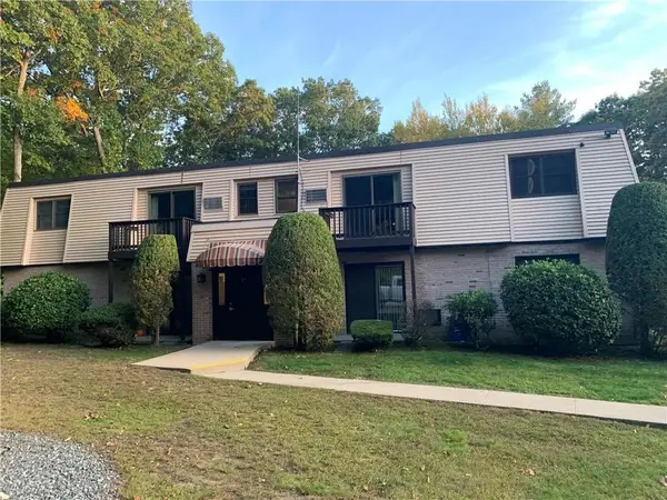 15 Apple Valley Parkway #8, Smithfield, RI 02828