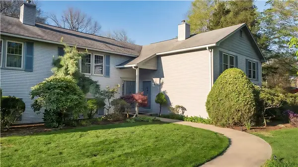 11 Elm Drive, North Kingstown, RI 02852