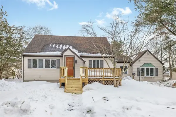 5 Woodland Avenue, Coventry, RI 02816