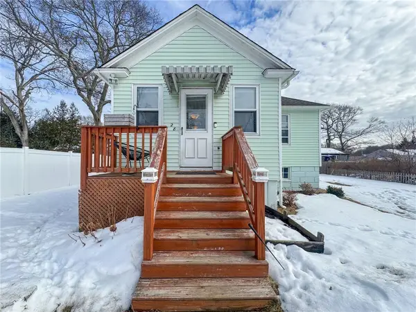 28 Burgess Drive, Warwick, RI 02886