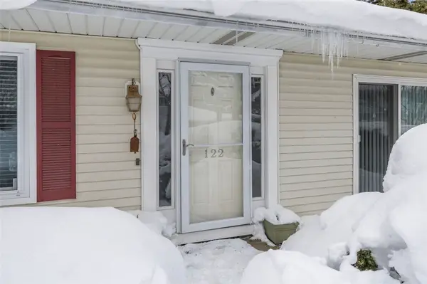 122 Edaville Court, Warwick, RI 02886