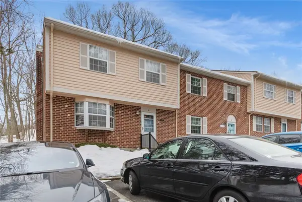 6 Governors Hill #6, West Warwick, RI 02893