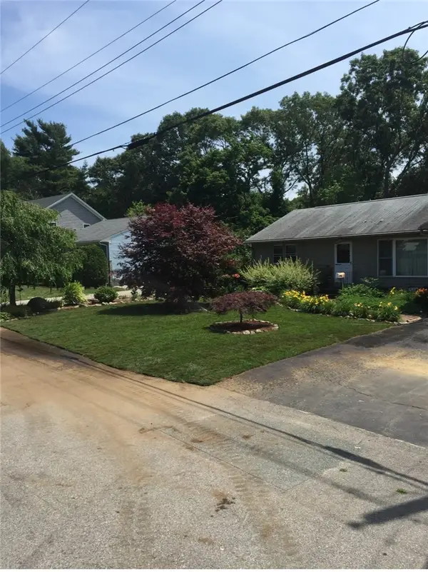 146 Edmond Drive, Warwick, RI 02886