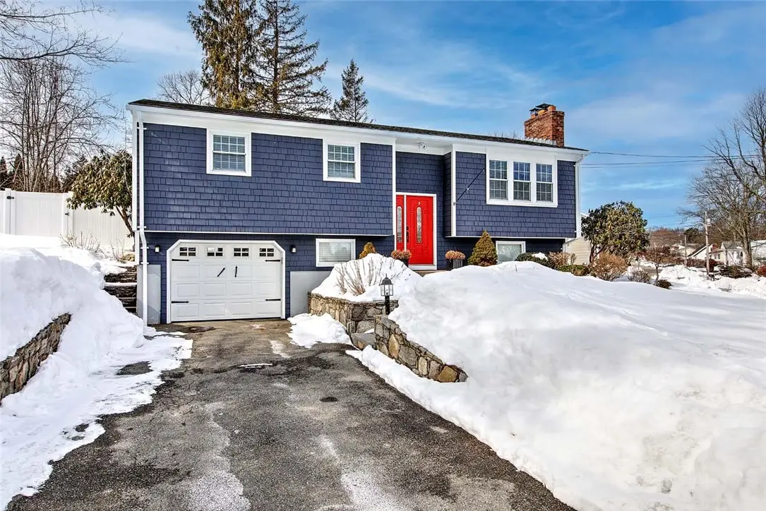 8 Surrey Lane, West Warwick, RI 02893 - #1