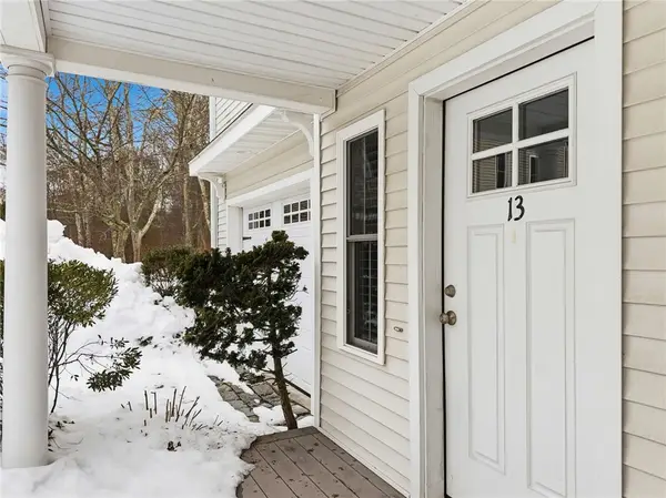 12 Park Avenue #13, Narragansett, RI 02882