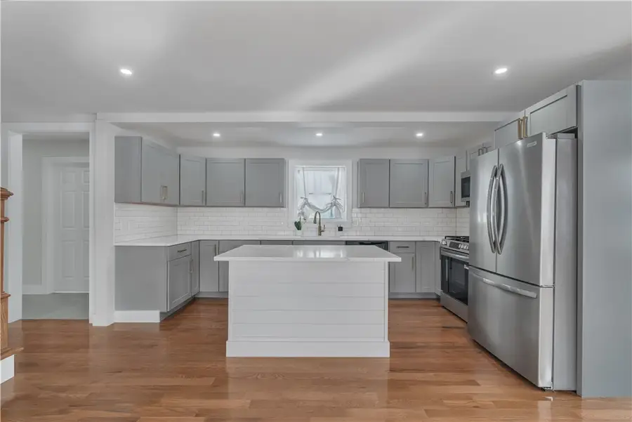 79 Suburban Parkway, Warwick, RI 02889 - #3