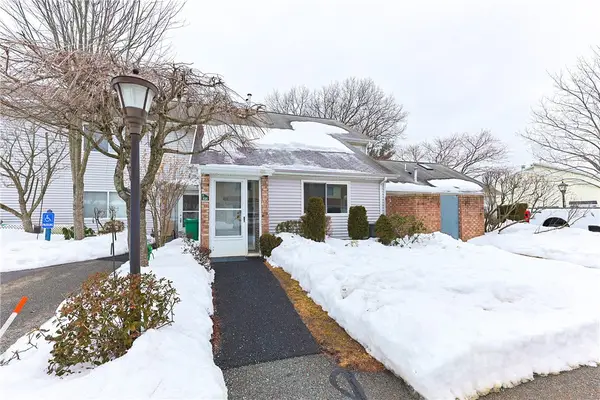 816 Williamsbug Circle #816, Warwick, RI 02886