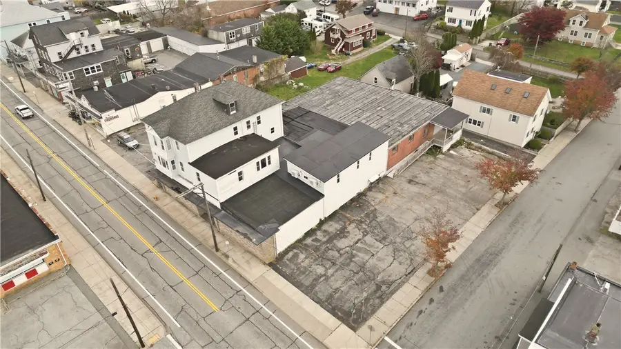 42 Main Road, Tiverton, RI 02878 - #2