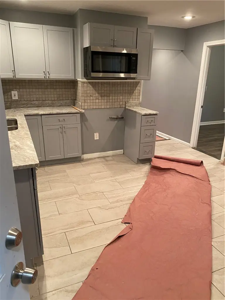 27 Robin Street, Providence, RI 02908 - #3