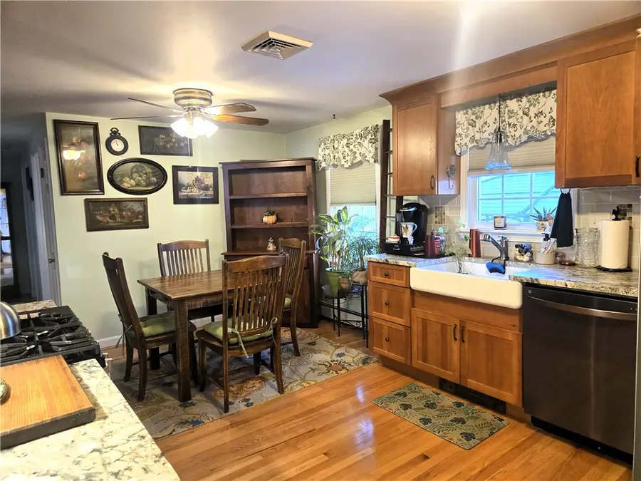 402 Main Street, Hope, RI 02823 - #2