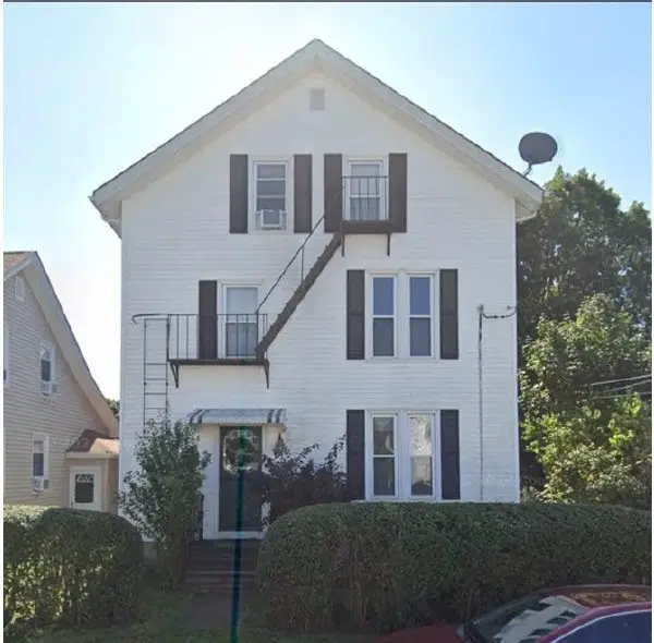 15 E Earle Street, Cumberland, RI 02864 - #1