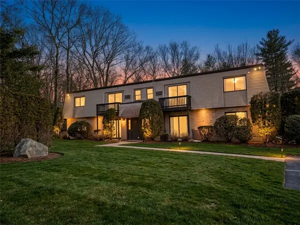 15 Apple Valley Parkway #2, Smithfield, RI 02828