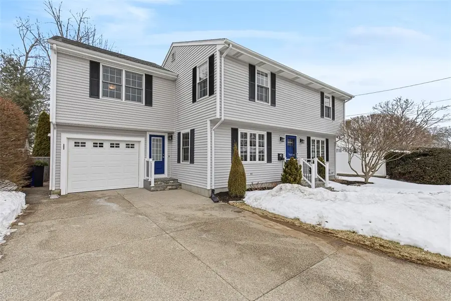 40 Weeden Avenue, Rumford, RI 02916 - #3