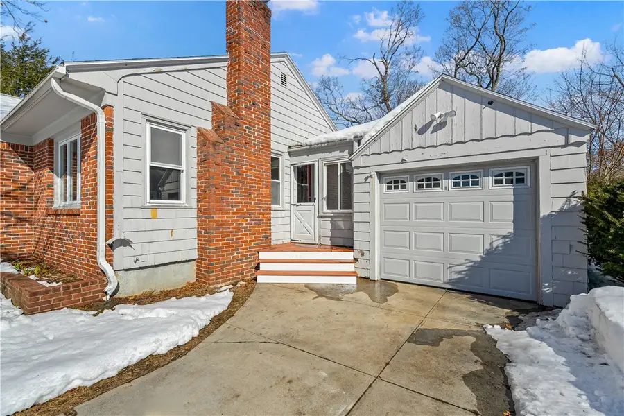 52 Dahlia Street, Warwick, RI 02888 - #3