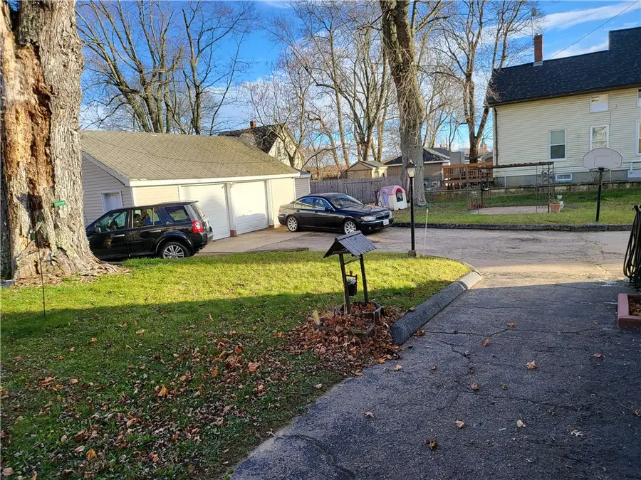 123 4th Avenue, Woonsocket, RI 02895 - #3