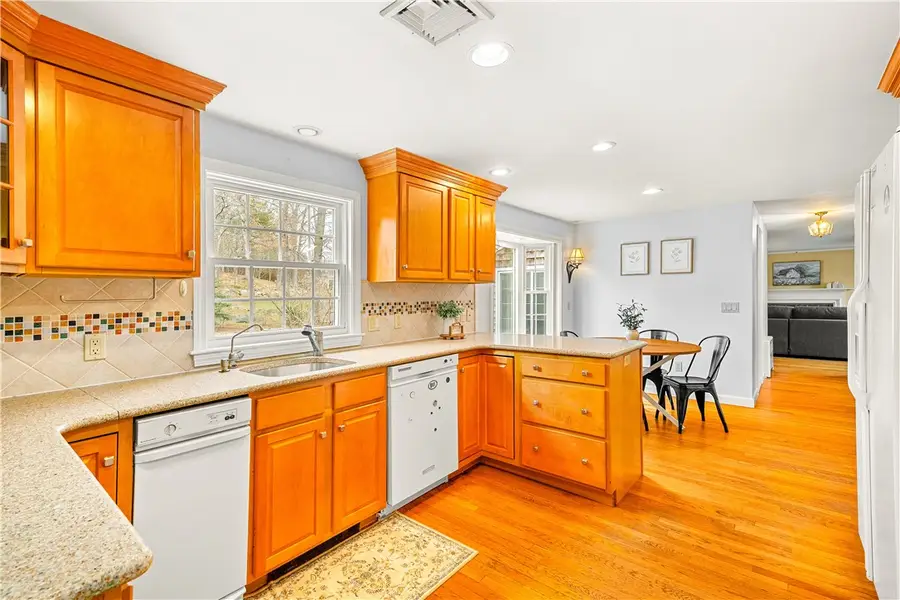 90 Bow Street, East Greenwich, RI 02818 - #2