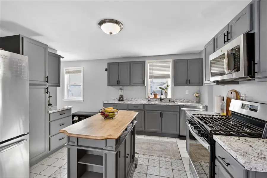 404 Church Avenue, Warwick, RI 02889 - #3