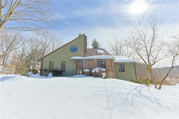 28 Gilfillan Road, North Smithfield, RI 02896