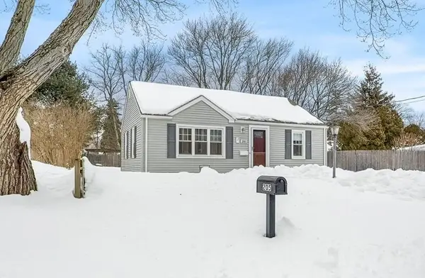 205 Payton Avenue, Warwick, RI 02889